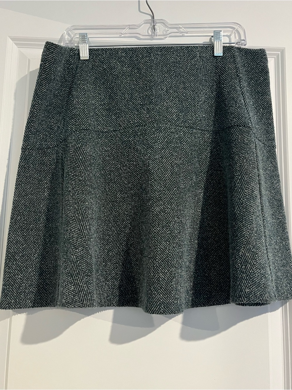 EUC LOFT Green Herringbone Skirt (L)